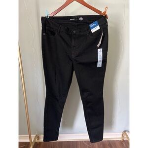 Old Navy Women's Black Skinny Jeans -  brand new without tags size 16 high rise